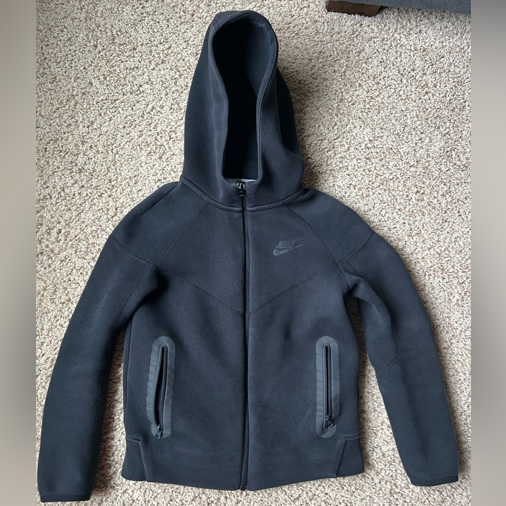 Big Boys Medium Nike Tech hoodie Black